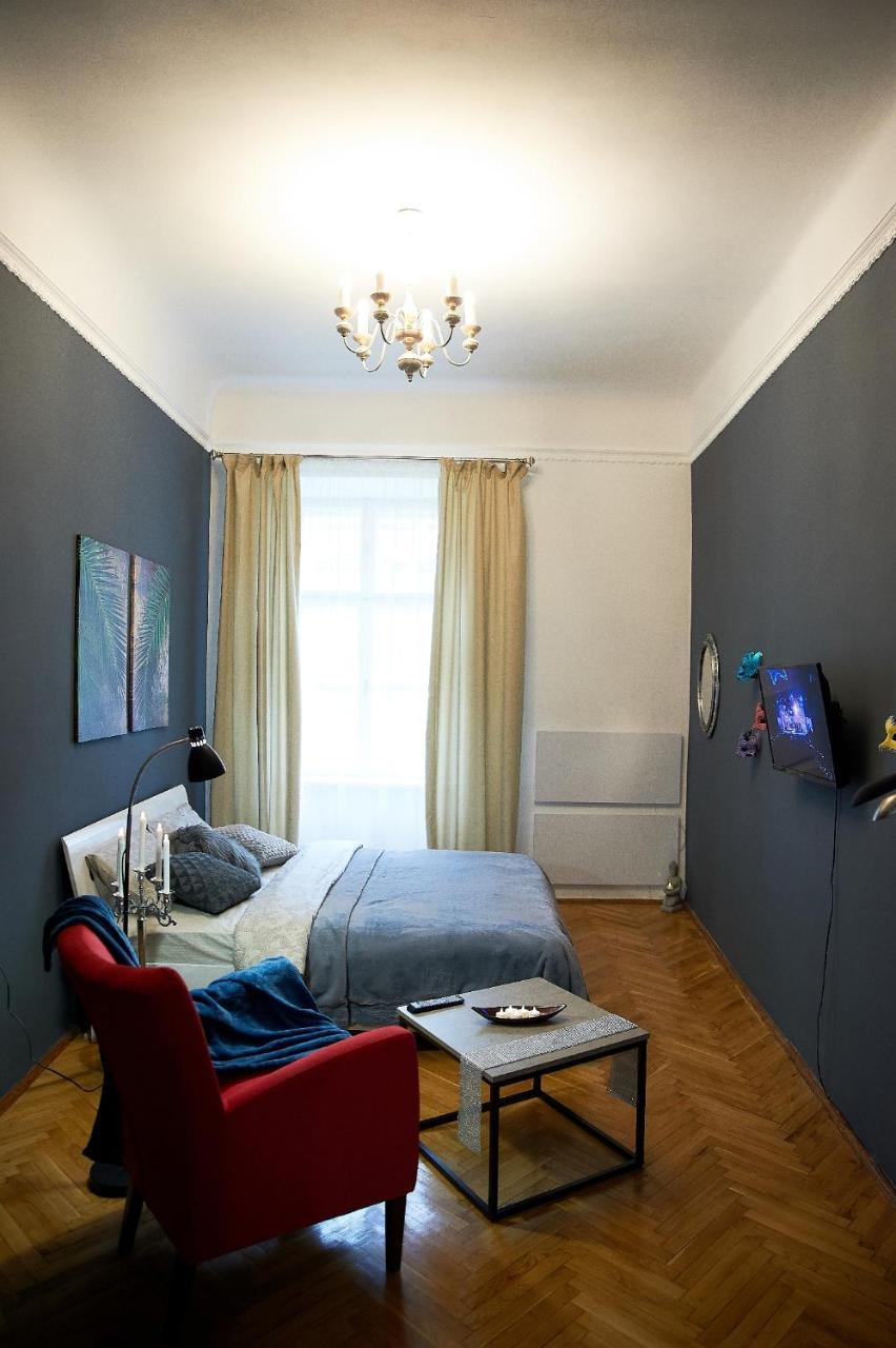 Stylish Apartments In The Center Lviv Exterior foto