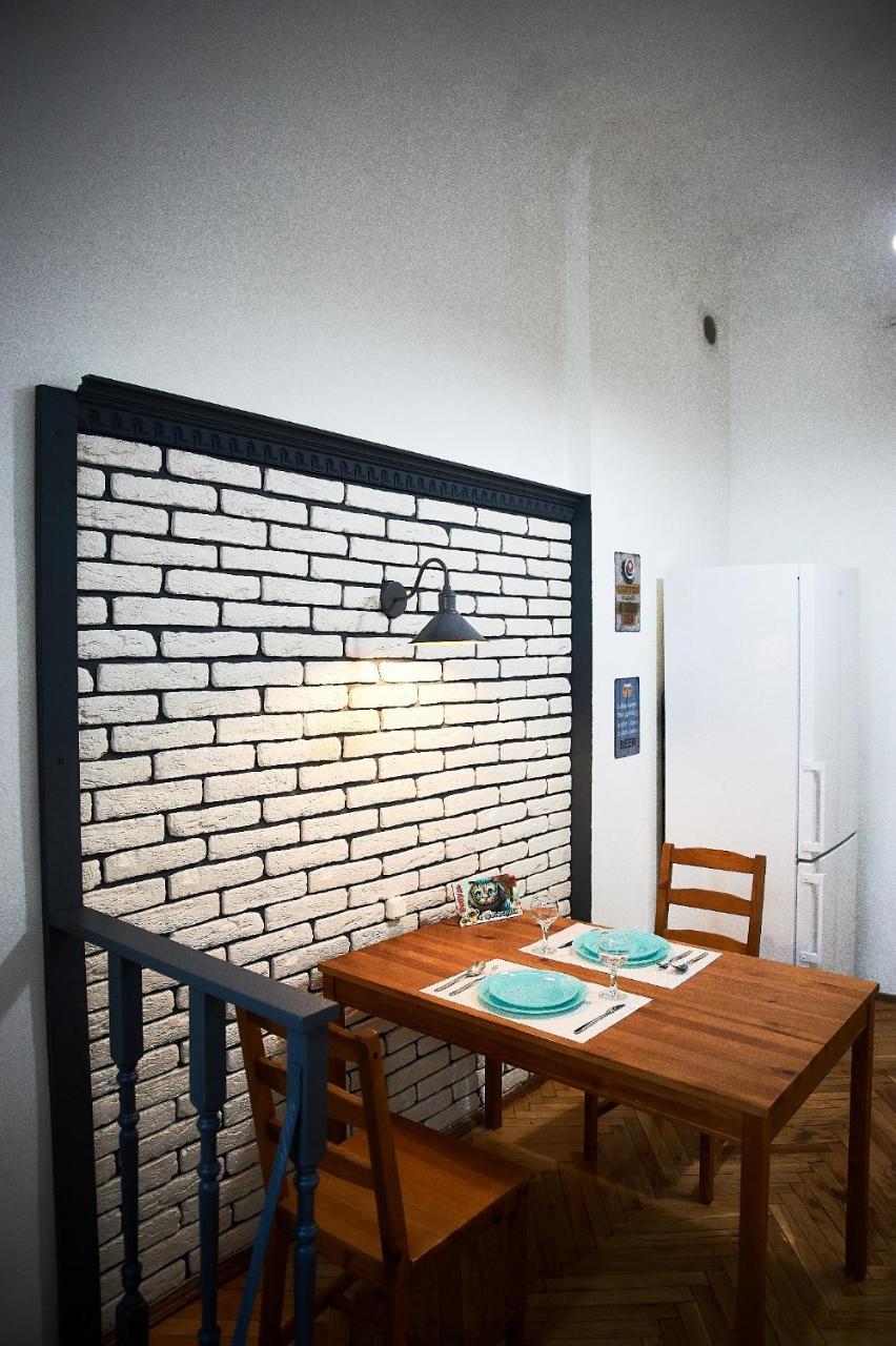Stylish Apartments In The Center Lviv Exterior foto