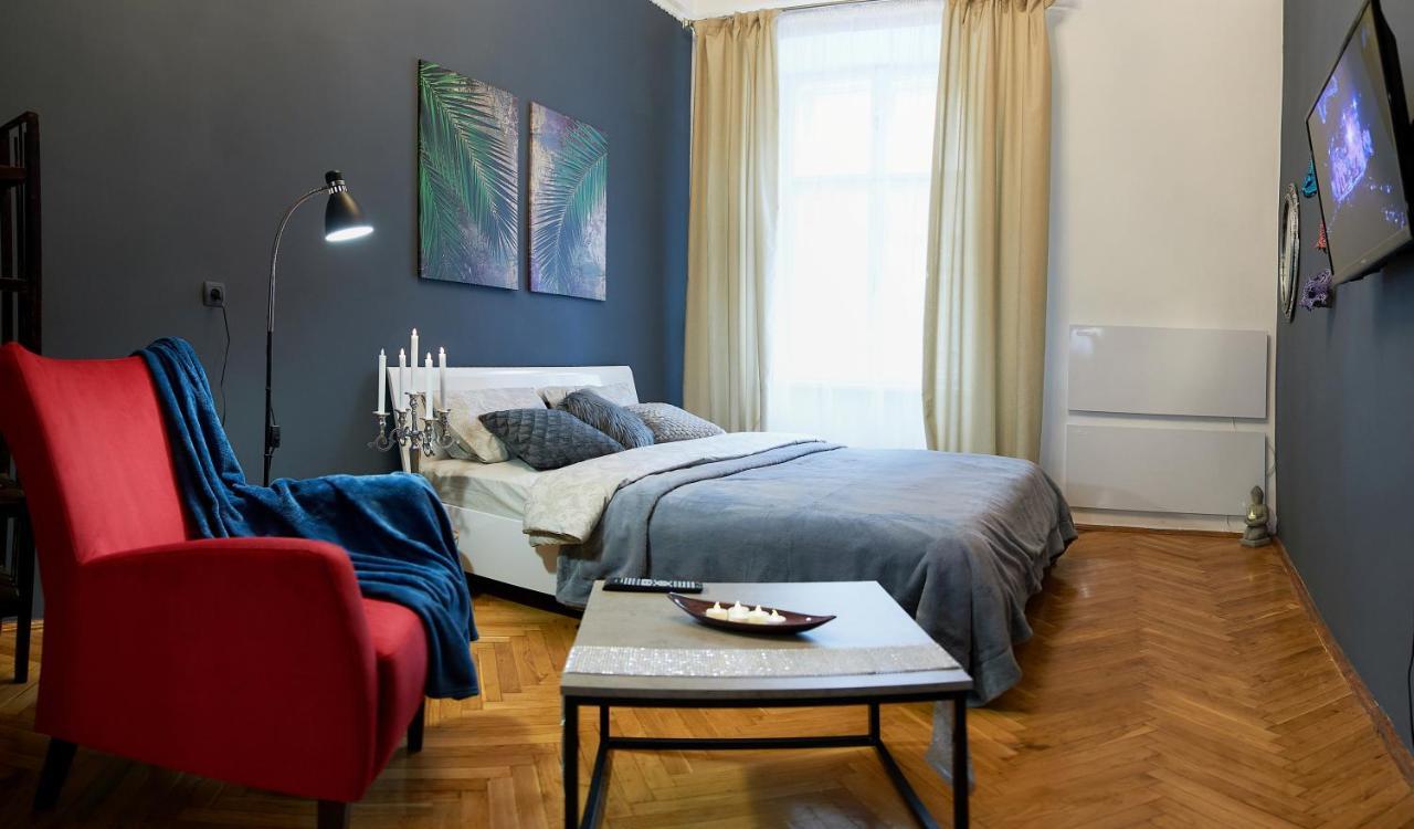Stylish Apartments In The Center Lviv Exterior foto